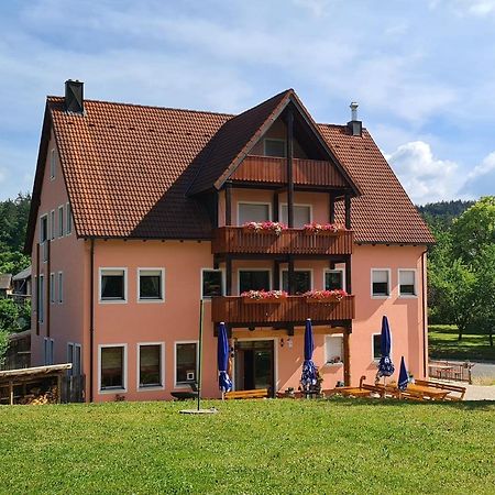 Gasthaus Zum Schneider พอทเทนชไตน์ ภายนอก รูปภาพ