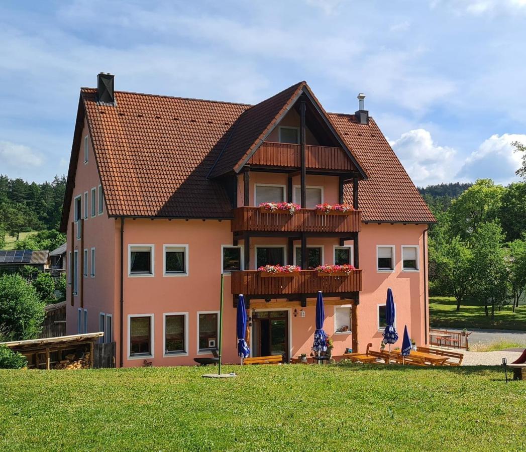 Gasthaus Zum Schneider พอทเทนชไตน์ ภายนอก รูปภาพ