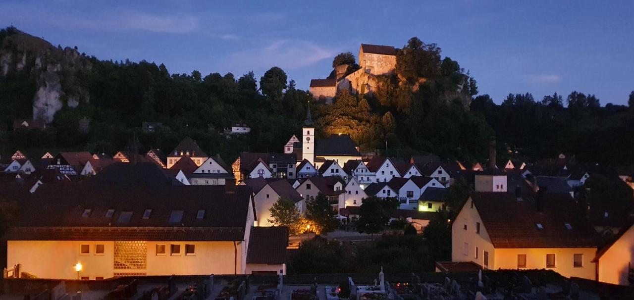 Gasthaus Zum Schneider พอทเทนชไตน์ ภายนอก รูปภาพ